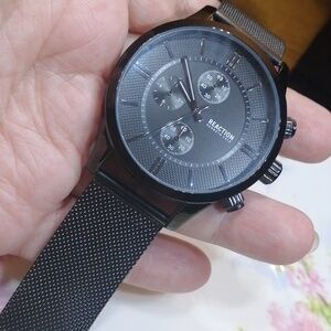 Kenneth Cole Reaction Stylish Black Large Watch Has Battery